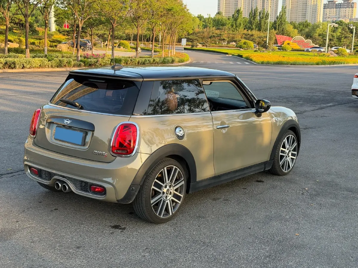 2019 MINI MINI 2.0T 192HP L4 7DCT,autocango,china used car exporter,china ev exporter,chinese used car exporter,chinese used ev exporter