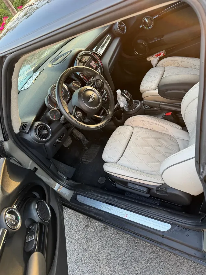 2019 MINI MINI 2.0T 192HP L4 7DCT,autocango,china used car exporter,china ev exporter,chinese used car exporter,chinese used ev exporter