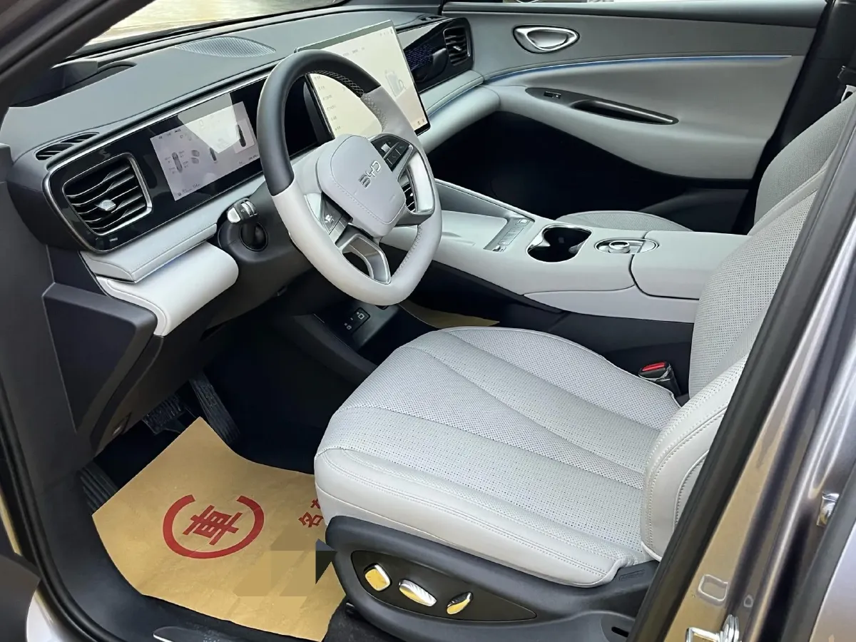 2025 LanDian E5 PLUS 1.5L 95HP L4 E-CVT PHEV,autocango,china used car exporter,china ev exporter,chinese used car exporter,chinese used ev exporter