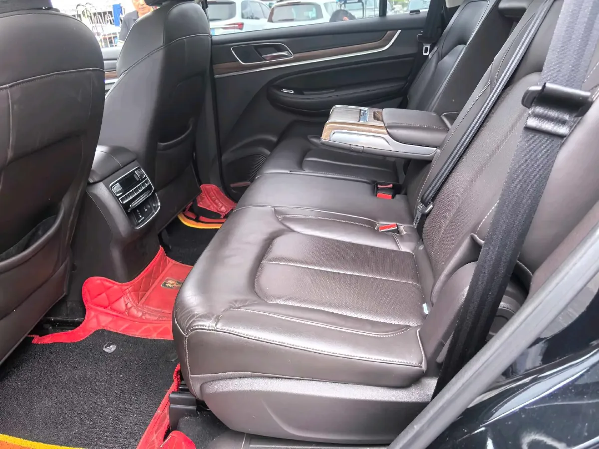 2019 Roewe RX8 2.0T 222HP L4 6AT,autocango,china used car exporter,china ev exporter,chinese used car exporter,chinese used ev exporter