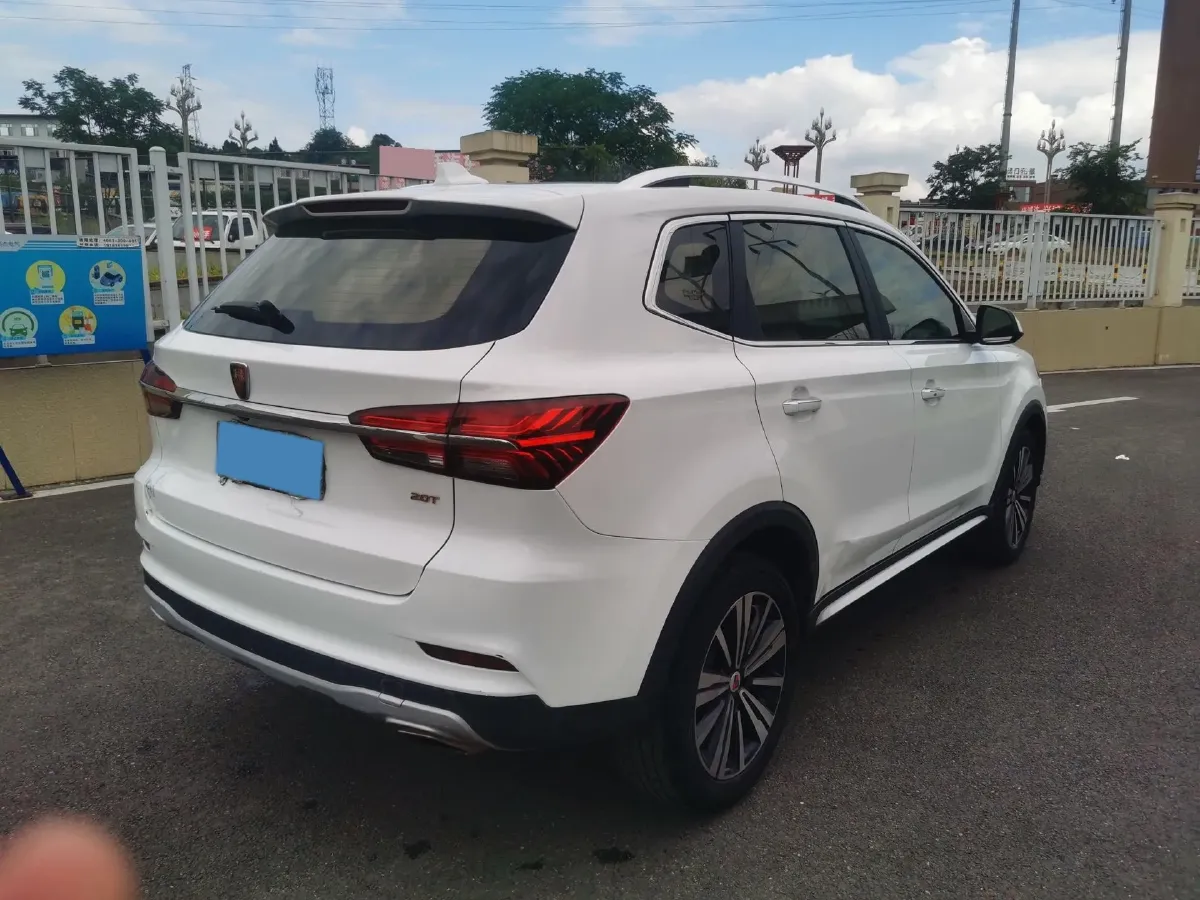 2019 Roewe i6 1.5T 169HP L4 7DCT,autocango,china used car exporter,china ev exporter,chinese used car exporter,chinese used ev exporter