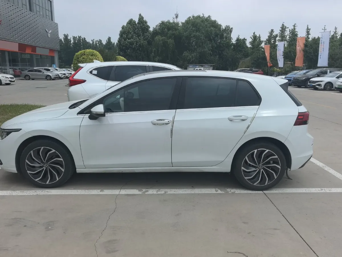 2023 Volkswagen Golf 1.4T 150HP L4 7DCT,autocango,china used car exporter,china ev exporter,chinese used car exporter,chinese used ev exporter