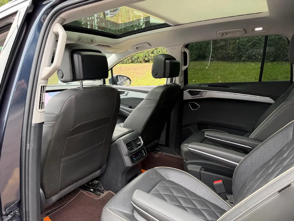 2021 Volkswagen Talagon 2.0T 220HP L4 7DCT,autocango,china used car exporter,china ev exporter,chinese used car exporter,chinese used ev exporter