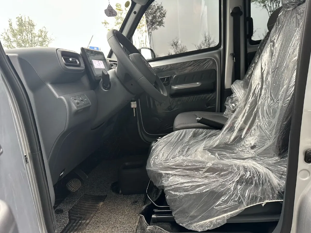 2025 WuLing ZhiGuang BEV 17.7KWH,autocango,china used car exporter,china ev exporter,chinese used car exporter,chinese used ev exporter
