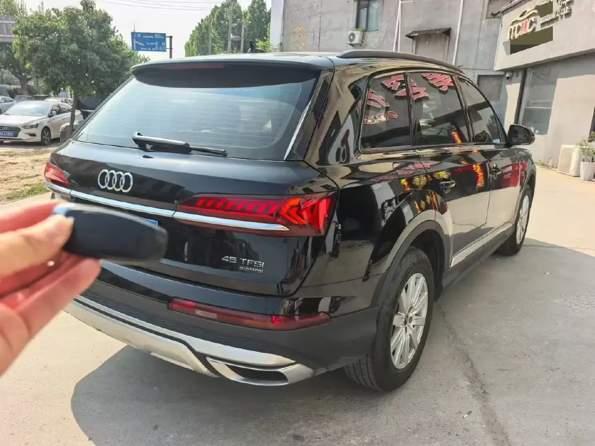 2020 Audi Q7 2.0T 245HP L4 8AT,autocango,china used car exporter,china ev exporter,chinese used car exporter,chinese used ev exporter