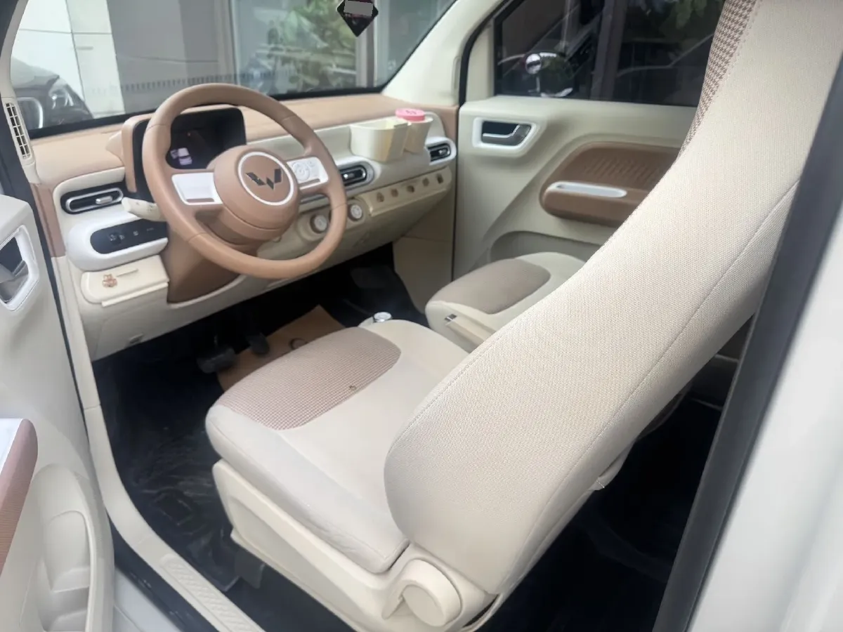 2024 WuLing HongGuang MINI EV BEV 17.3KWH,autocango,china used car exporter,china ev exporter,chinese used car exporter,chinese used ev exporter