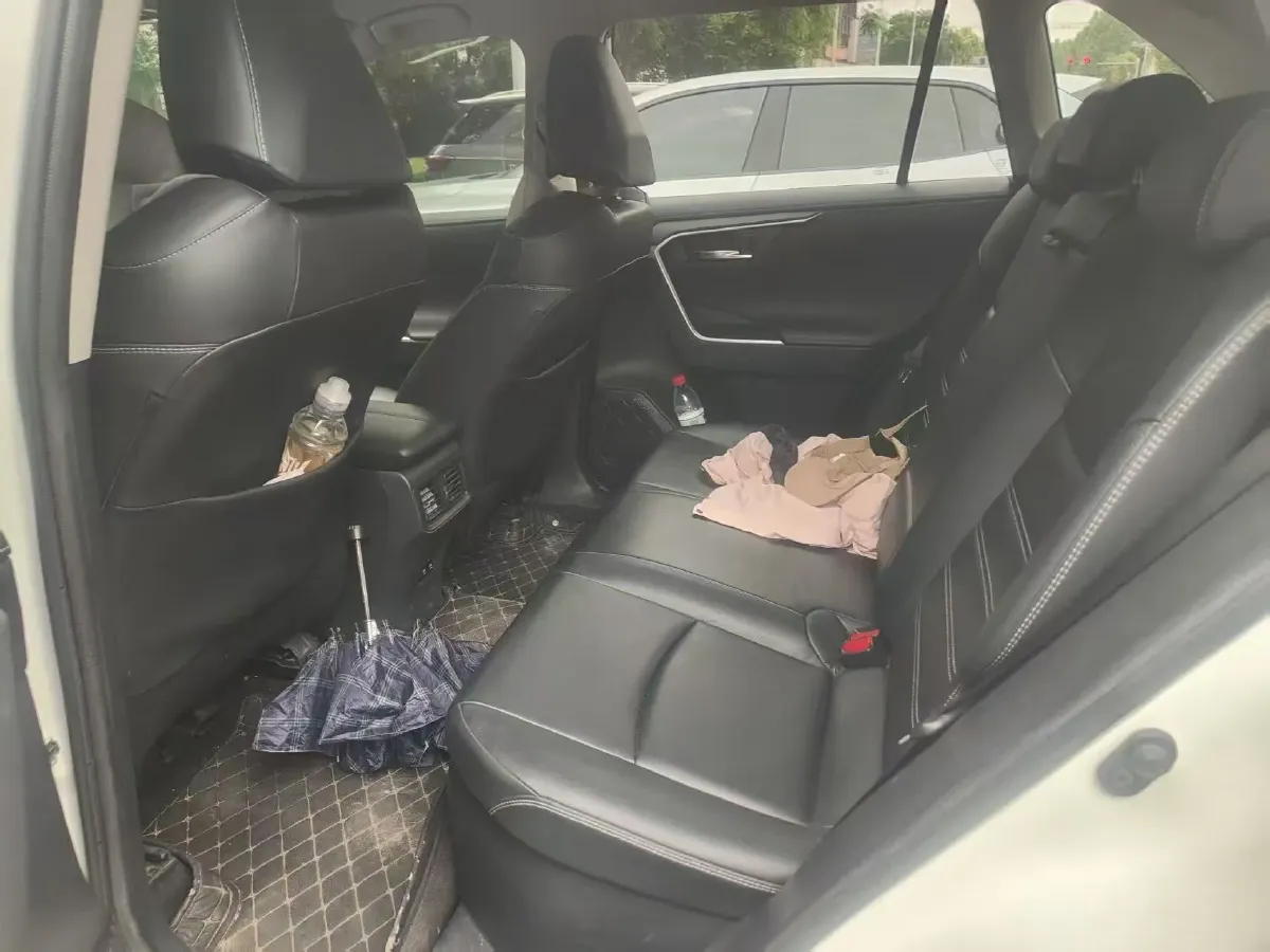 2021 Toyota RAV4 Hybird E+ 2.5L 180HP L4 E-CVT PHEV 15.984KWH,autocango,china used car exporter,china ev exporter,chinese used car exporter,chinese used ev exporter