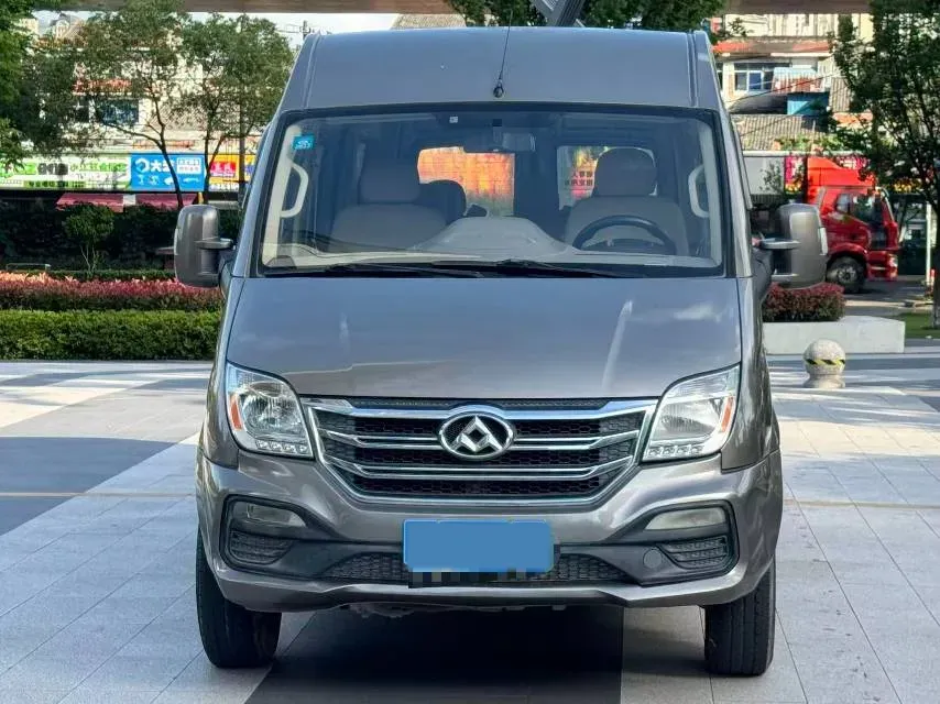 2018 MAXUS XinTu V80 2.5T 136HP L4 6MT,autocango,china used car exporter,china ev exporter,chinese used car exporter,chinese used ev exporter