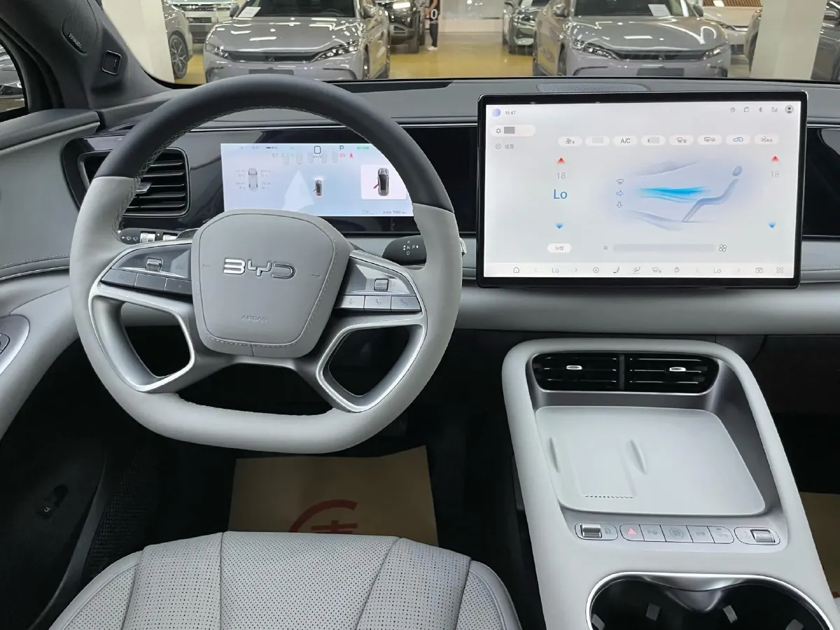 2025 LanDian E5 PLUS 1.5L 95HP L4 E-CVT PHEV,autocango,china used car exporter,china ev exporter,chinese used car exporter,chinese used ev exporter