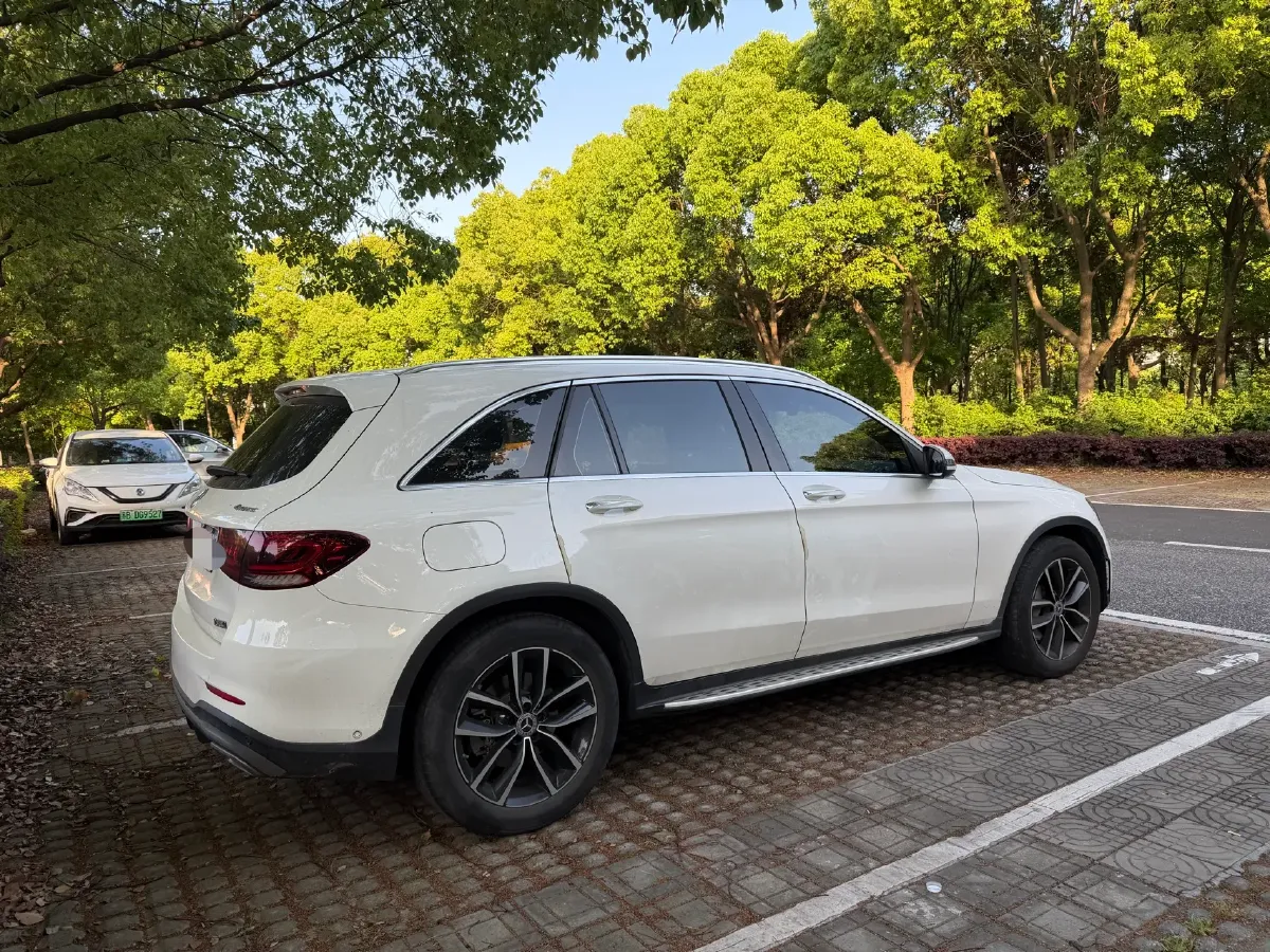 2021 Mercedes-Benz GLC Class 2.0T 197HP L4 9AT,autocango,china used car exporter,china ev exporter,chinese used car exporter,chinese used ev exporter