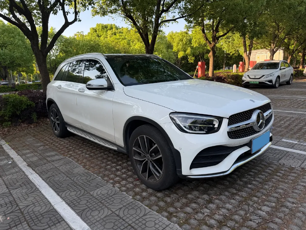2021 Mercedes-Benz GLC Class 2.0T 197HP L4 9AT,autocango,china used car exporter,china ev exporter,chinese used car exporter,chinese used ev exporter