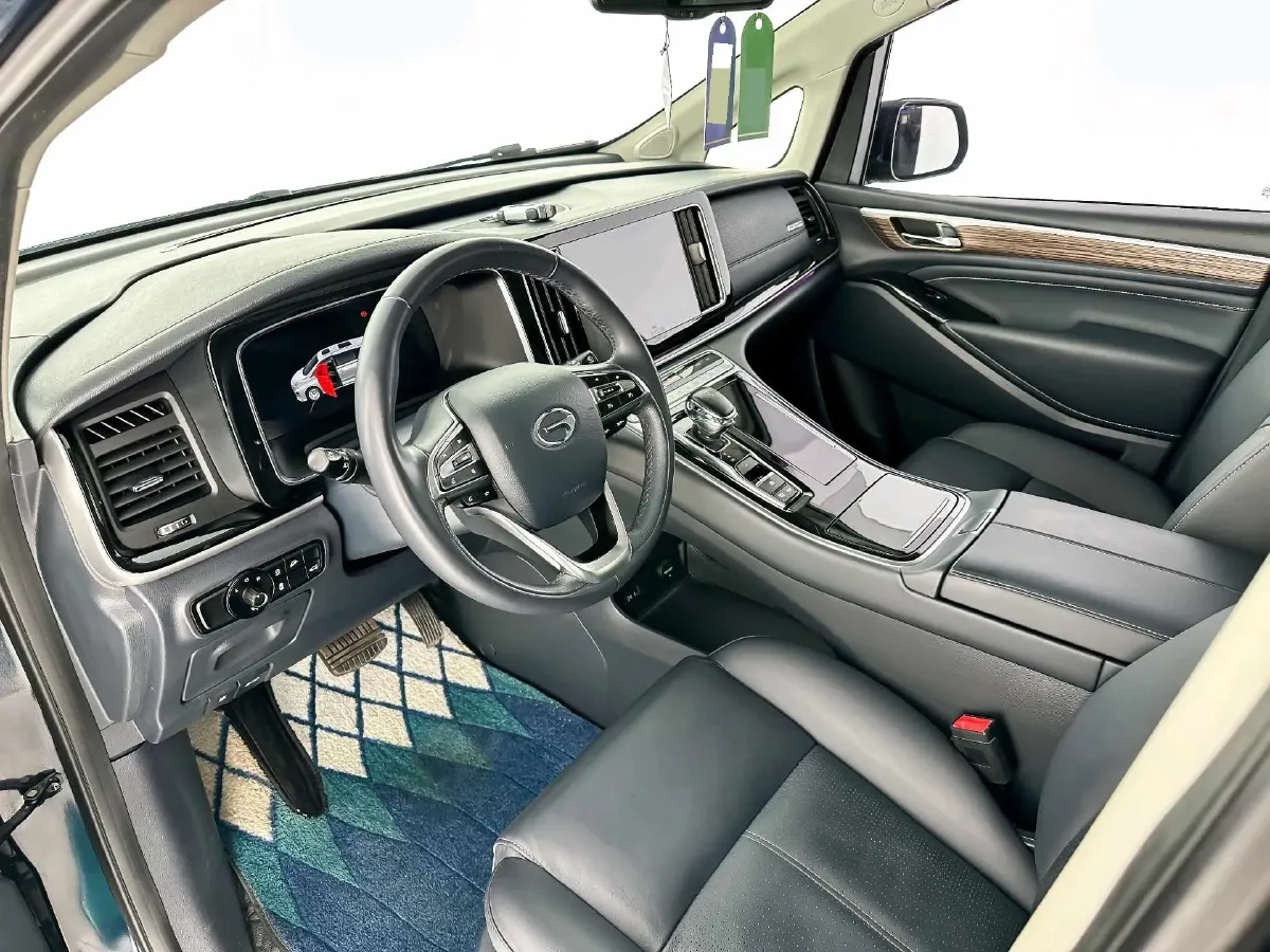 2021 GAC Trumpchi M8 2.0T 252HP L4 8AT,autocango,china used car exporter,china ev exporter,chinese used car exporter,chinese used ev exporter