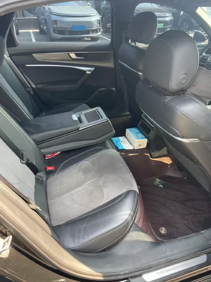 2021 Audi A6L 2.0T 190HP L4 7DCT,autocango,china used car exporter,china ev exporter,chinese used car exporter,chinese used ev exporter