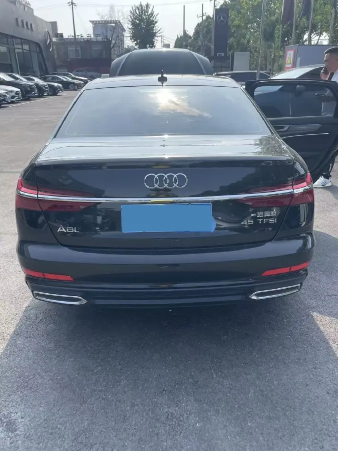 2021 Audi A6L 2.0T 190HP L4 7DCT,autocango,china used car exporter,china ev exporter,chinese used car exporter,chinese used ev exporter