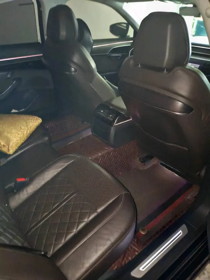 2021 Audi A8 3.0T 286HP V6 8AT,autocango,china used car exporter,china ev exporter,chinese used car exporter,chinese used ev exporter