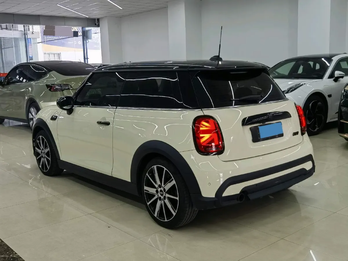 2023 MINI MINI 1.5T 136HP L3 7DCT,autocango,china used car exporter,china ev exporter,chinese used car exporter,chinese used ev exporter