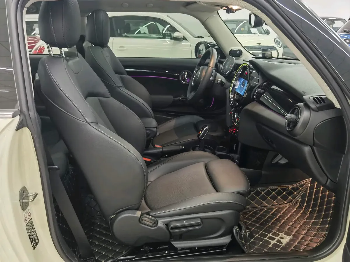 2023 MINI MINI 1.5T 136HP L3 7DCT,autocango,china used car exporter,china ev exporter,chinese used car exporter,chinese used ev exporter