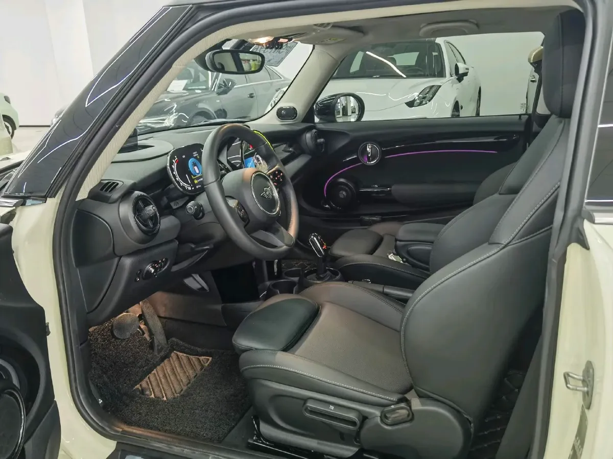 2023 MINI MINI 1.5T 136HP L3 7DCT,autocango,china used car exporter,china ev exporter,chinese used car exporter,chinese used ev exporter