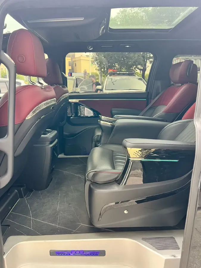 2023 GAC Trumpchi M8 2.0T 190HP L4 E-CVT Hybrid,autocango,china used car exporter,china ev exporter,chinese used car exporter,chinese used ev exporter