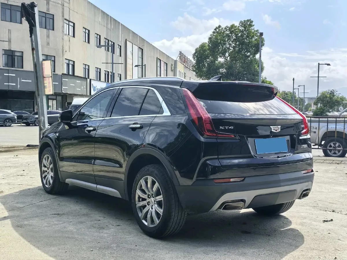 2022 Cadillac XT4 2.0T 237HP L4 9AT,autocango,china used car exporter,china ev exporter,chinese used car exporter,chinese used ev exporter