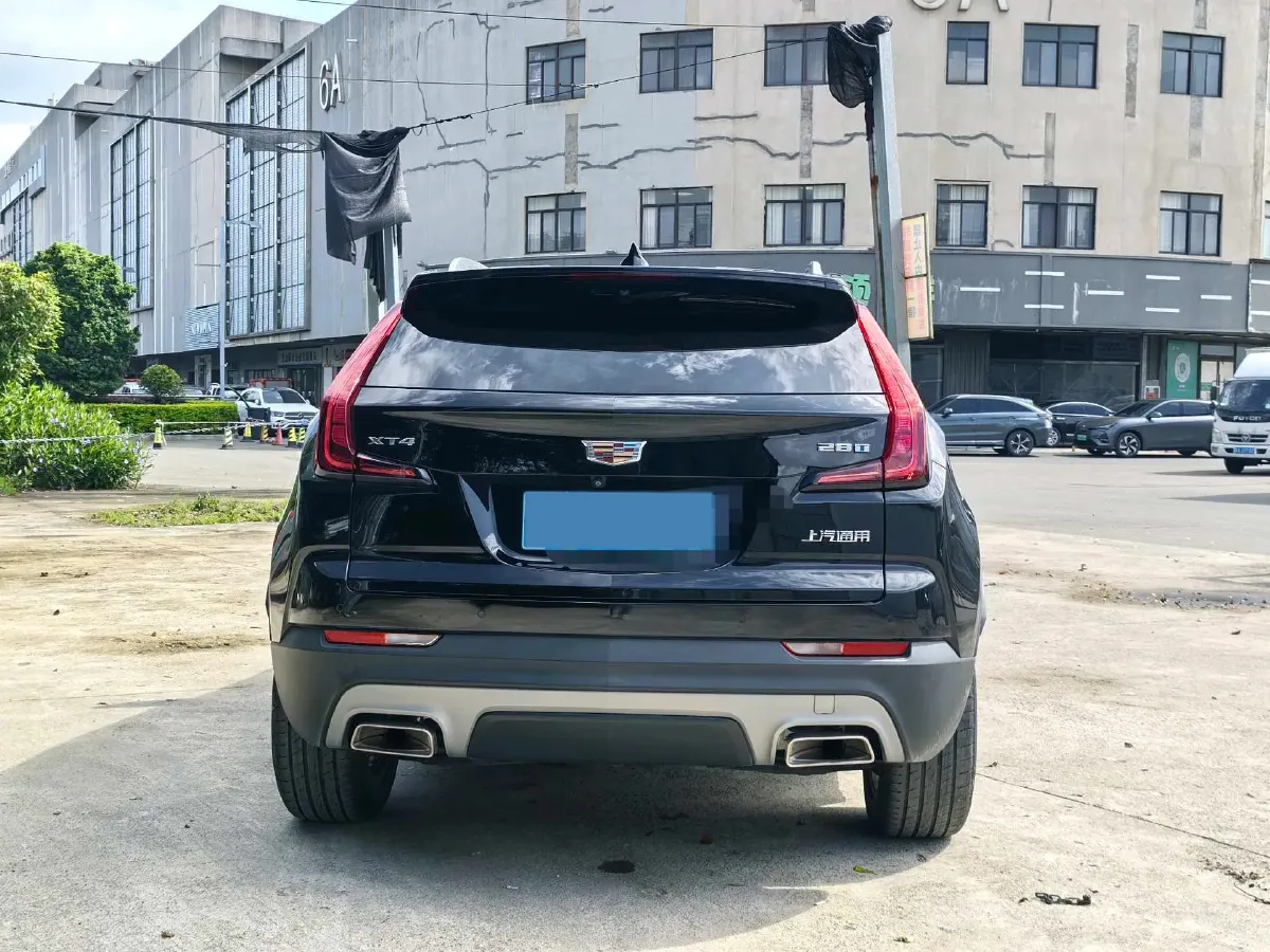 2022 Cadillac XT4 2.0T 237HP L4 9AT,autocango,china used car exporter,china ev exporter,chinese used car exporter,chinese used ev exporter