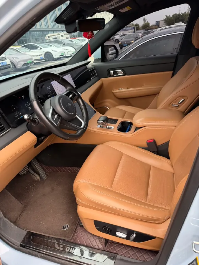 2021 Li ONE Range Extended 131HP REEV 40.5KWH,autocango,china used car exporter,china ev exporter,chinese used car exporter,chinese used ev exporter