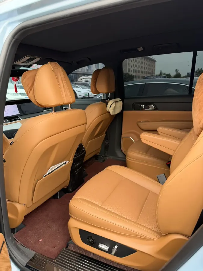 2021 Li ONE Range Extended 131HP REEV 40.5KWH,autocango,china used car exporter,china ev exporter,chinese used car exporter,chinese used ev exporter