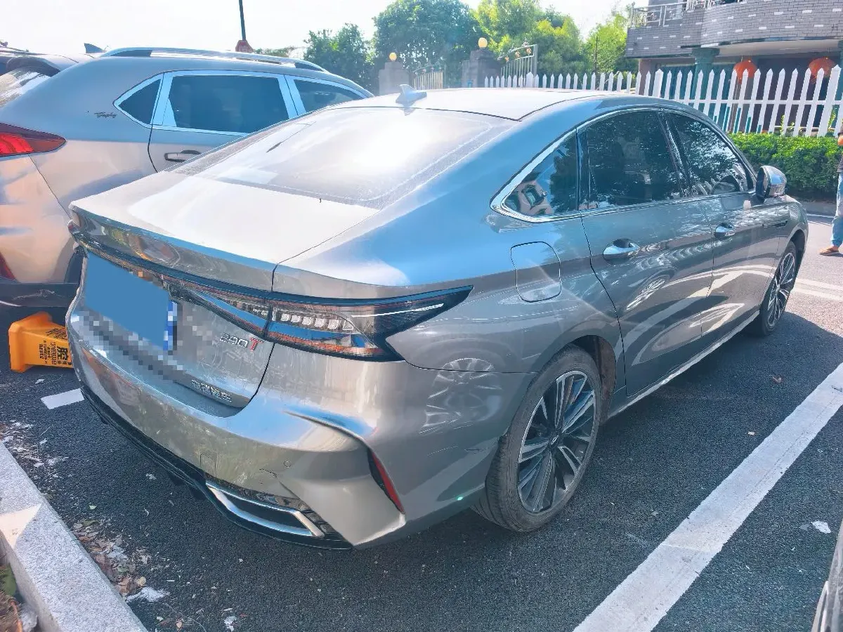 2022 Chery Arrizo 8 1.6T 197HP L4 7DCT,autocango,china used car exporter,china ev exporter,chinese used car exporter,chinese used ev exporter