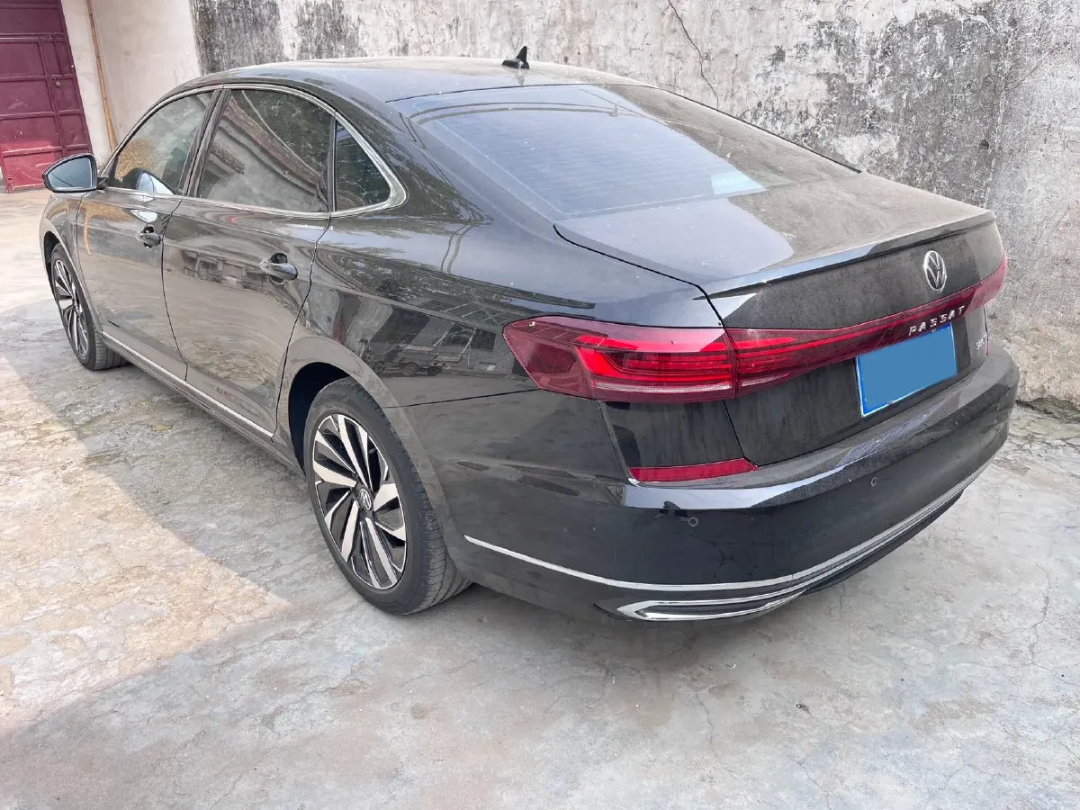 2024 Volkswagen Passat 2.0T 220HP L4 7DCT,autocango,china used car exporter,china ev exporter,chinese used car exporter,chinese used ev exporter
