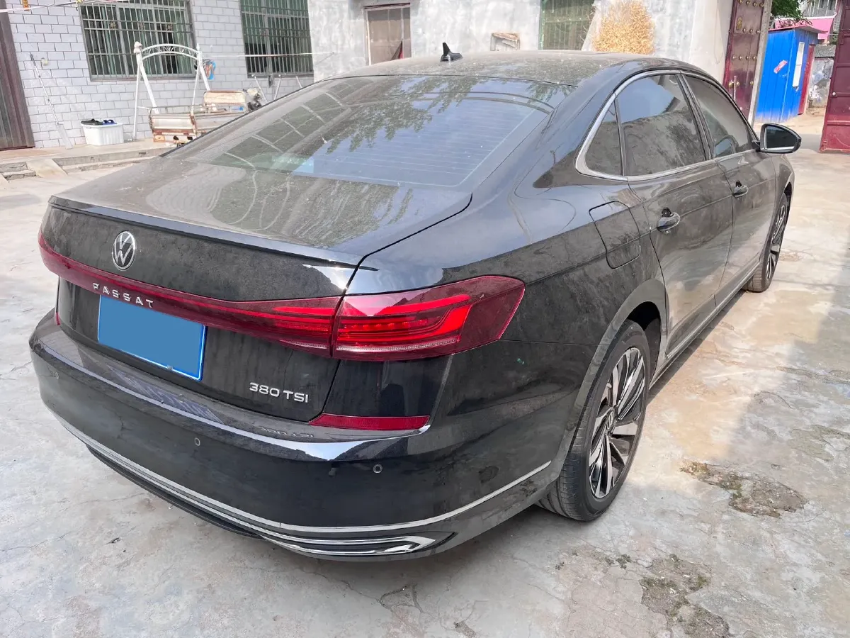 2024 Volkswagen Passat 2.0T 220HP L4 7DCT,autocango,china used car exporter,china ev exporter,chinese used car exporter,chinese used ev exporter