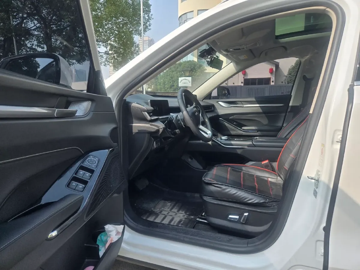 2022 Haval H6 1.5T 184HP L4 7DCT,autocango,china used car exporter,china ev exporter,chinese used car exporter,chinese used ev exporter