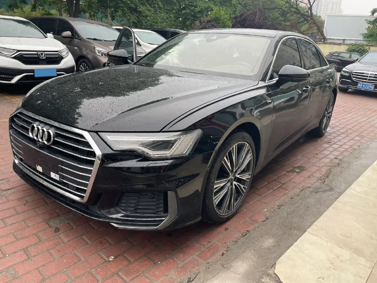 2021 Audi A6L 2.0T 224HP L4 7DCT,autocango,china used car exporter,china ev exporter,chinese used car exporter,chinese used ev exporter