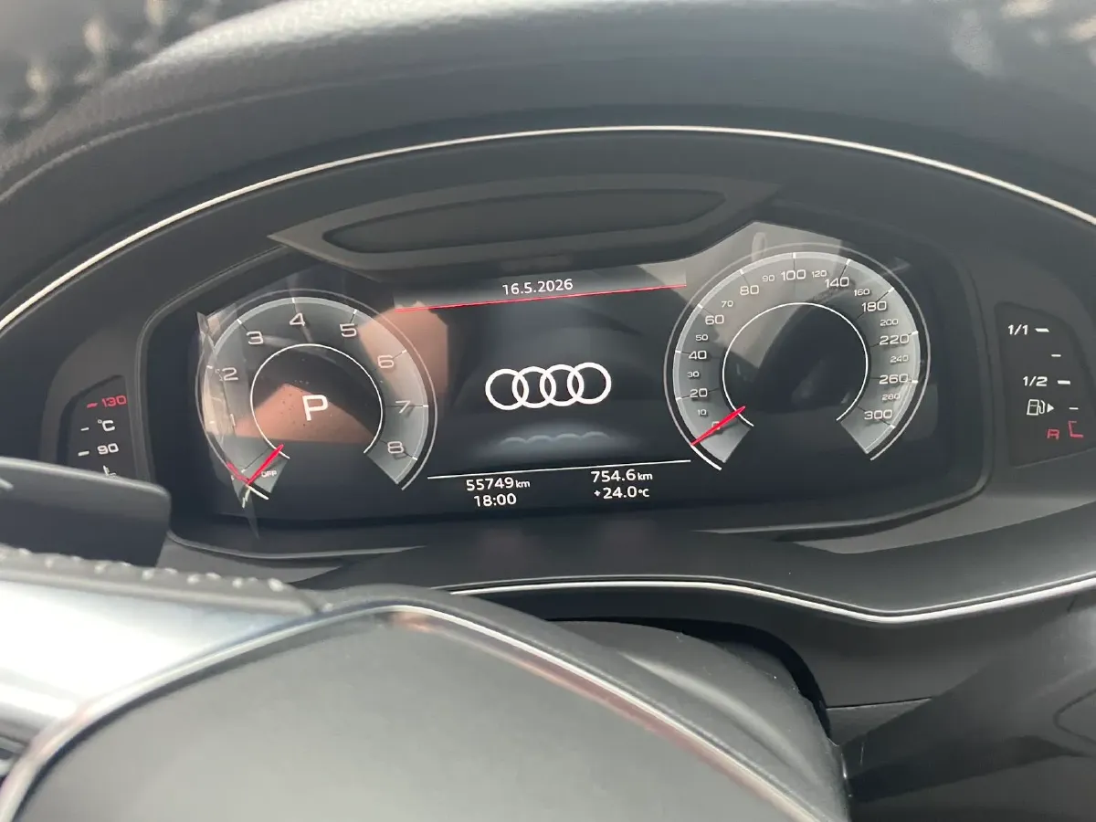 2021 Audi A6L 2.0T 224HP L4 7DCT,autocango,china used car exporter,china ev exporter,chinese used car exporter,chinese used ev exporter