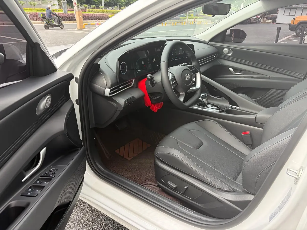 2023 Hyundai Elantra 1.5L 115HP L4 CVT,autocango,china used car exporter,china ev exporter,chinese used car exporter,chinese used ev exporter