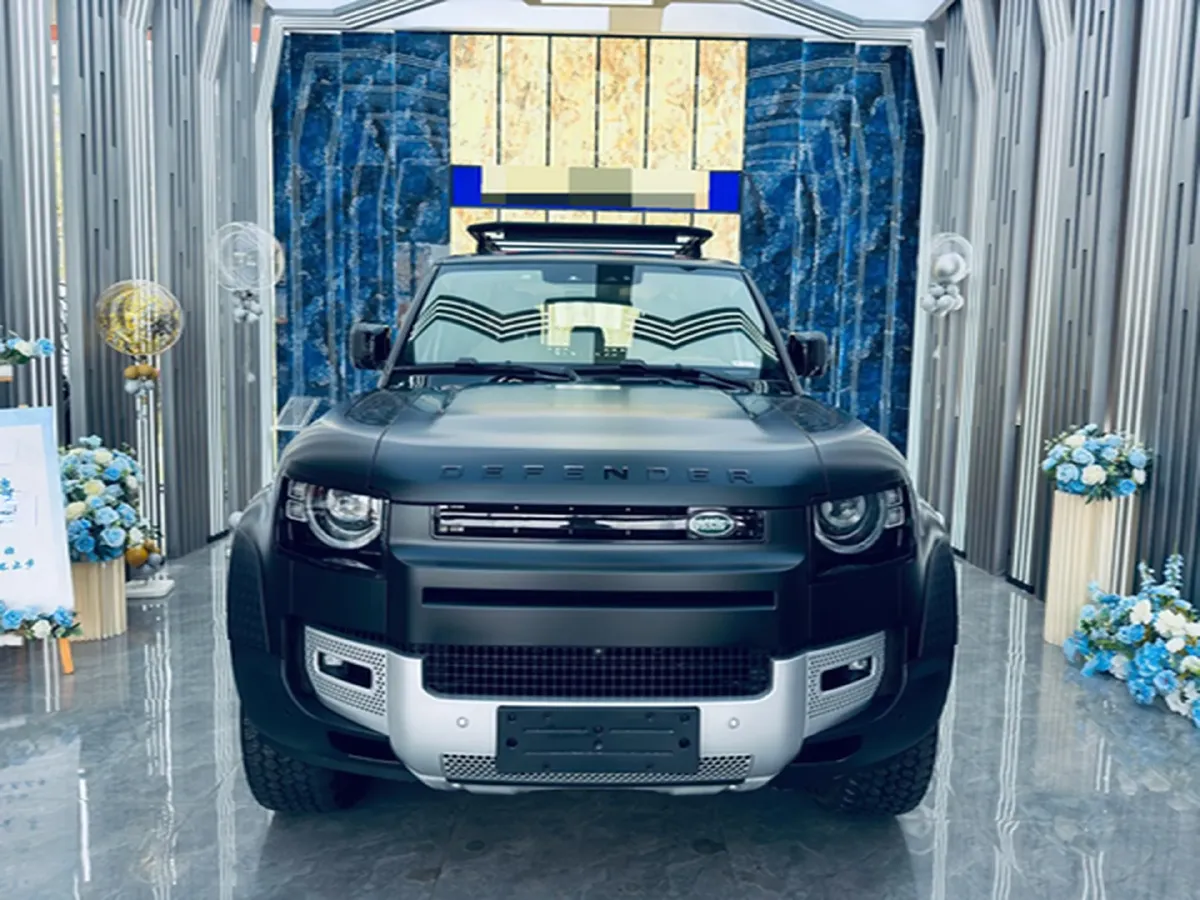 2024 Land Rover Defender 3.0T 400HP L6 8AT,autocango,china used car exporter,china ev exporter,chinese used car exporter,chinese used ev exporter