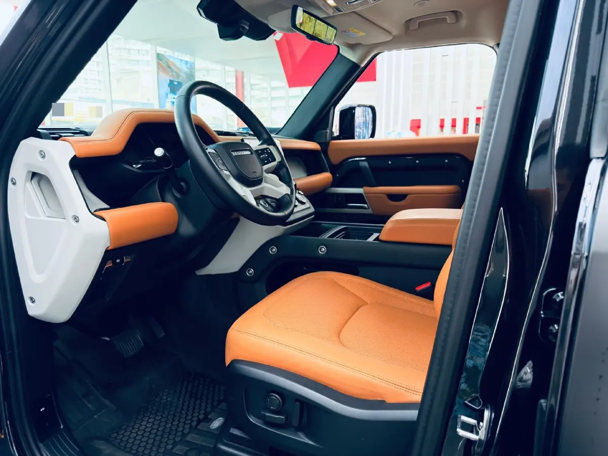 2024 Land Rover Defender 3.0T 400HP L6 8AT,autocango,china used car exporter,china ev exporter,chinese used car exporter,chinese used ev exporter