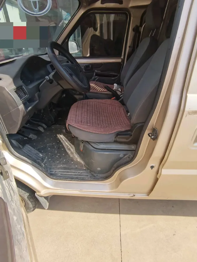 2019 WuLing RongGuang 1.5L 107HP L4 5MT,autocango,china used car exporter,china ev exporter,chinese used car exporter,chinese used ev exporter