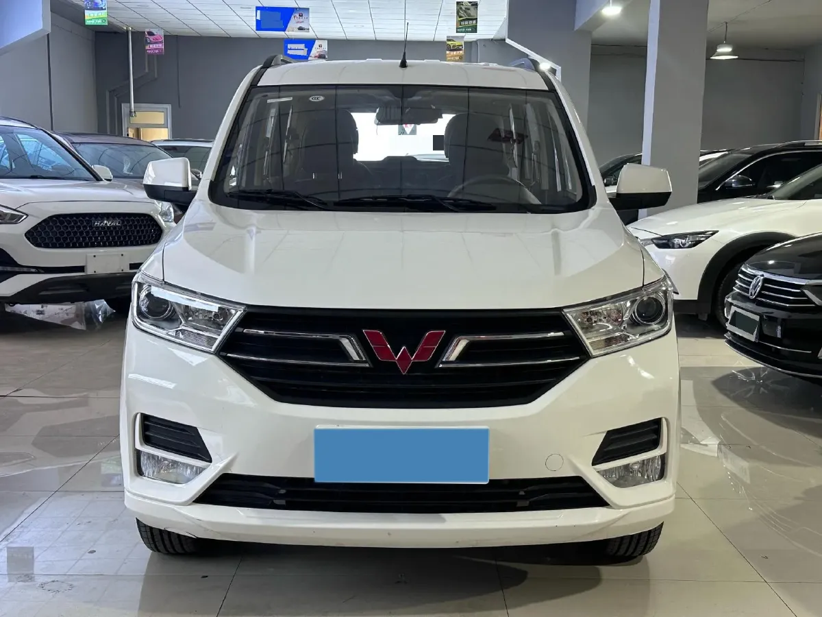 2021 WuLing RongGuang New Truck 1.5L 99HP L4 5MT,autocango,china used car exporter,china ev exporter,chinese used car exporter,chinese used ev exporter