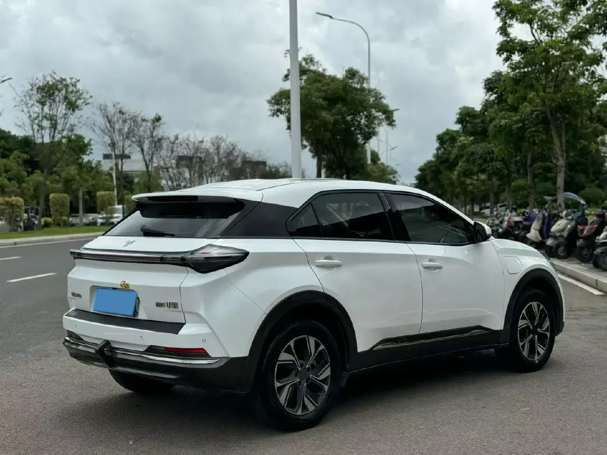 2022 Venucia Grand V 1.5T 190HP L4 7DCT,autocango,china used car exporter,china ev exporter,chinese used car exporter,chinese used ev exporter