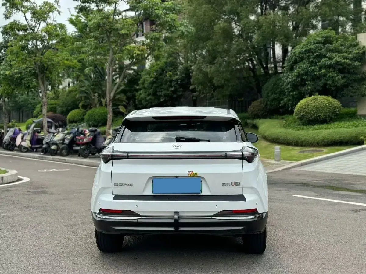 2022 Venucia Grand V 1.5T 190HP L4 7DCT,autocango,china used car exporter,china ev exporter,chinese used car exporter,chinese used ev exporter