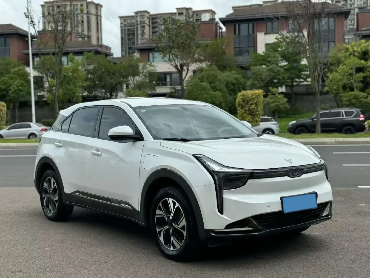 2022 Venucia Grand V 1.5T 190HP L4 7DCT,autocango,china used car exporter,china ev exporter,chinese used car exporter,chinese used ev exporter