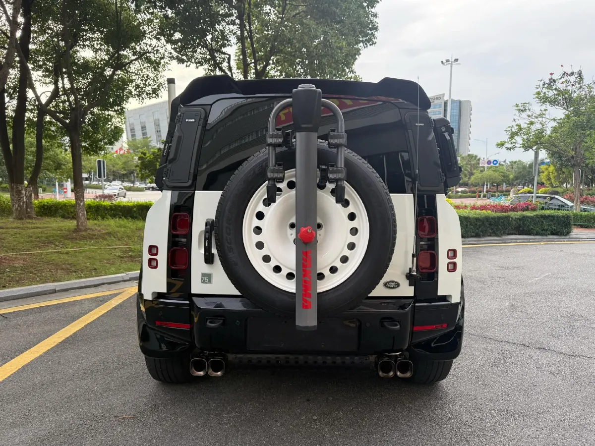 2023 Land Rover Defender 3.0T 400HP L6 8AT,autocango,china used car exporter,china ev exporter,chinese used car exporter,chinese used ev exporter