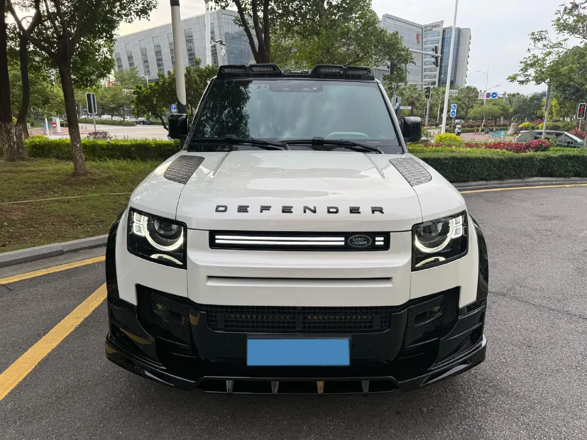 2023 Land Rover Defender 3.0T 400HP L6 8AT,autocango,china used car exporter,china ev exporter,chinese used car exporter,chinese used ev exporter