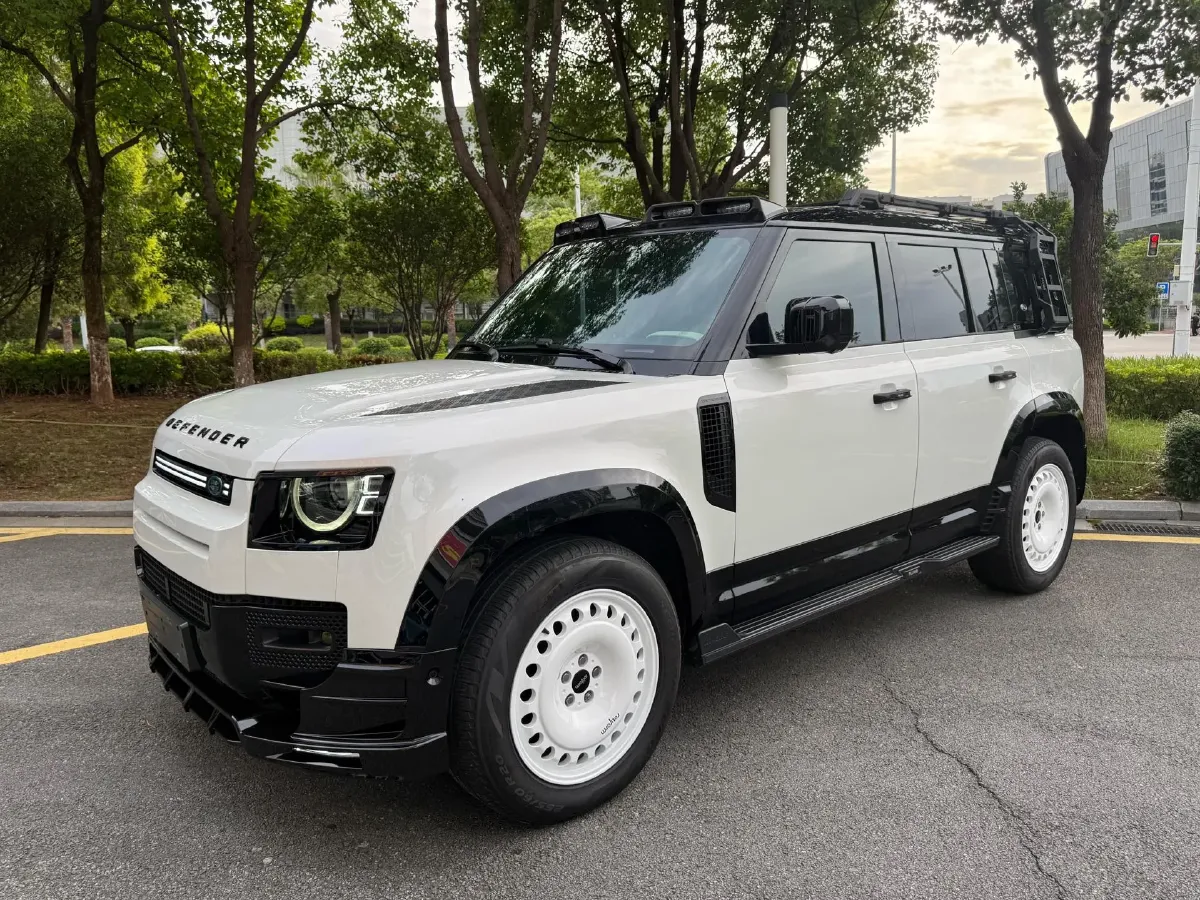 2023 Land Rover Defender 3.0T 400HP L6 8AT,autocango,china used car exporter,china ev exporter,chinese used car exporter,chinese used ev exporter