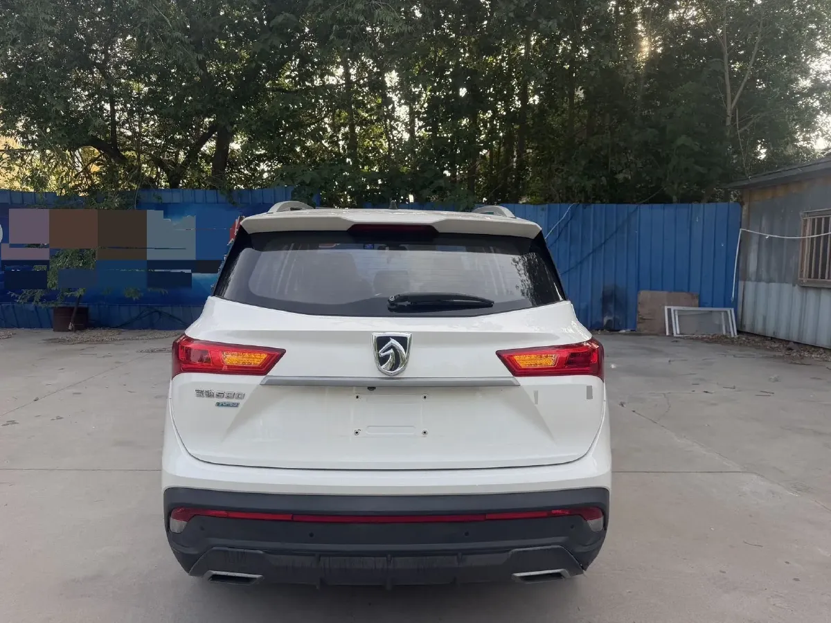 2018 BaoJun 530 1.5T 150HP L4 6MT,autocango,china used car exporter,china ev exporter,chinese used car exporter,chinese used ev exporter