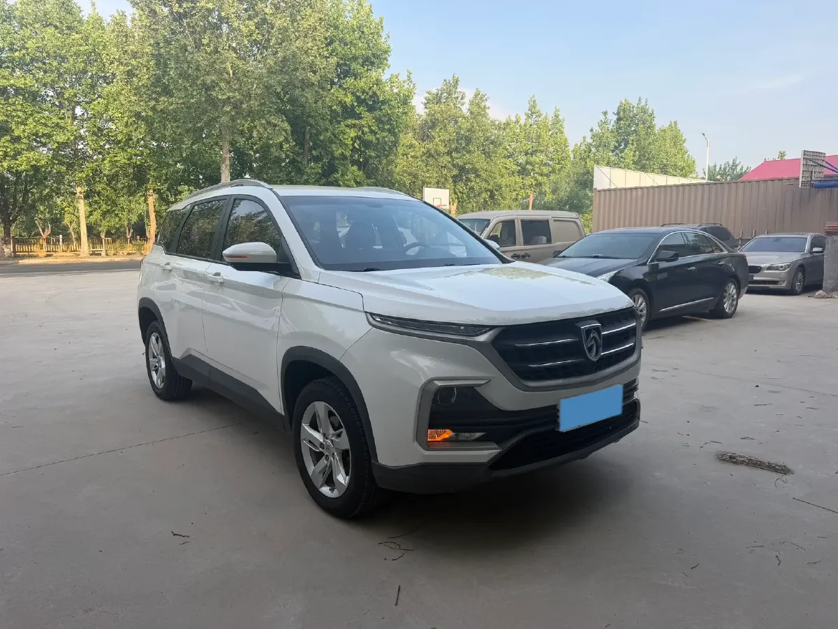 2018 BaoJun 530 1.5T 150HP L4 6MT,autocango,china used car exporter,china ev exporter,chinese used car exporter,chinese used ev exporter