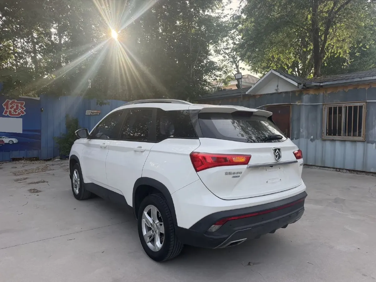2018 BaoJun 530 1.5T 150HP L4 6MT,autocango,china used car exporter,china ev exporter,chinese used car exporter,chinese used ev exporter