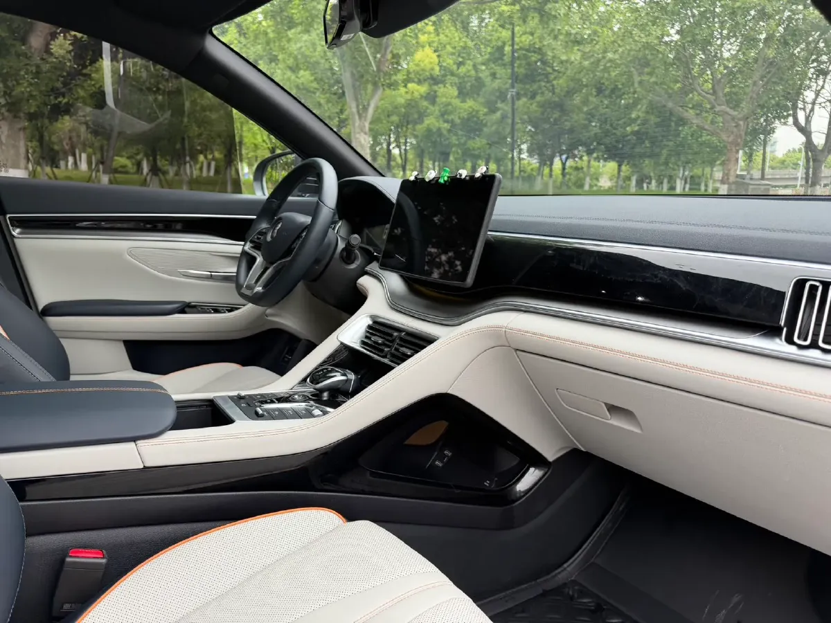 2022 Hyundai Tucson 2.0L 150HP L4 6AT Hybrid,autocango,china used car exporter,china ev exporter,chinese used car exporter,chinese used ev exporter