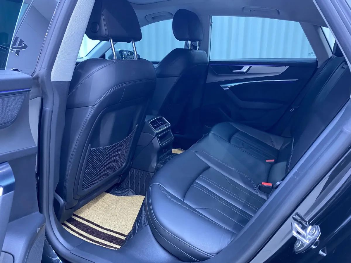 2021 Audi A7 2.0T 245HP L4 7DCT,autocango,china used car exporter,china ev exporter,chinese used car exporter,chinese used ev exporter