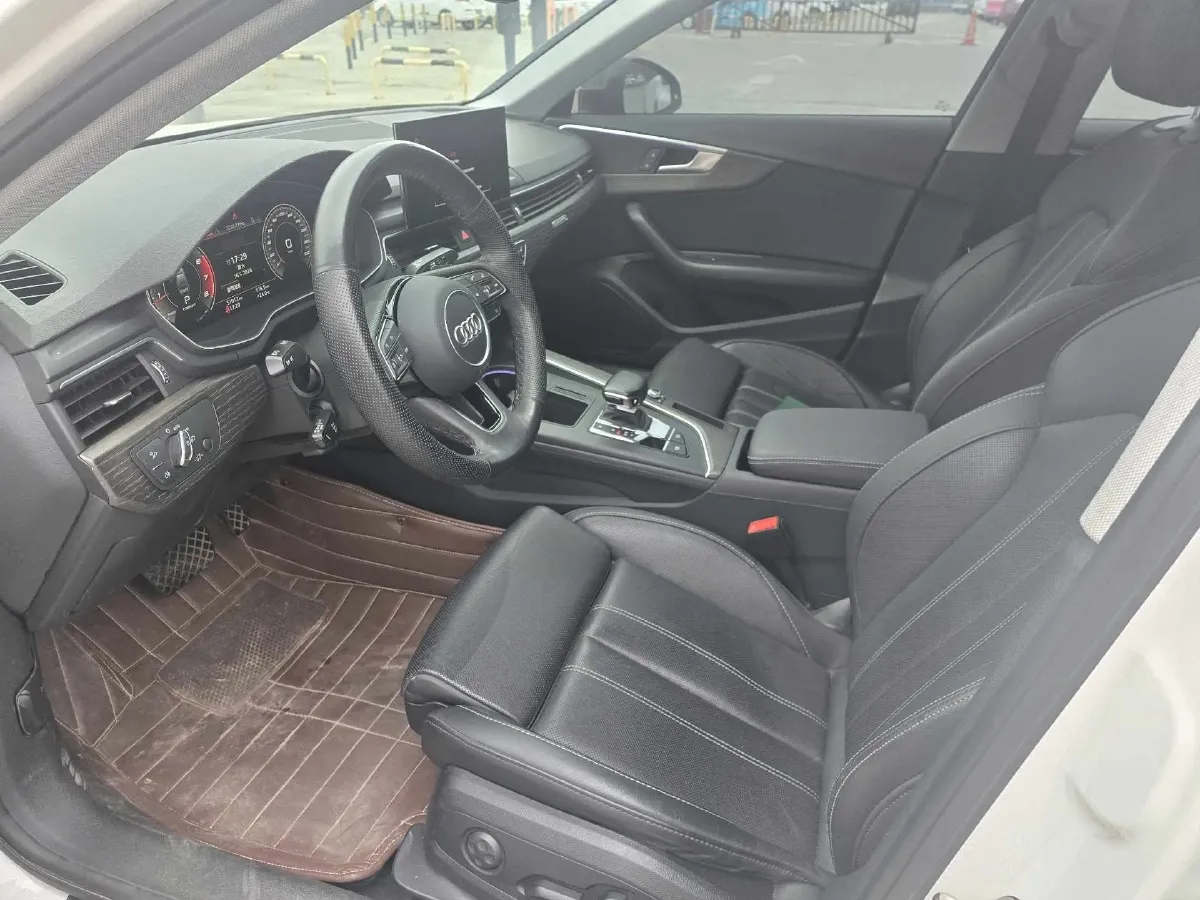 2020 Audi A4L 2.0T 190HP L4 7DCT,autocango,china used car exporter,china ev exporter,chinese used car exporter,chinese used ev exporter